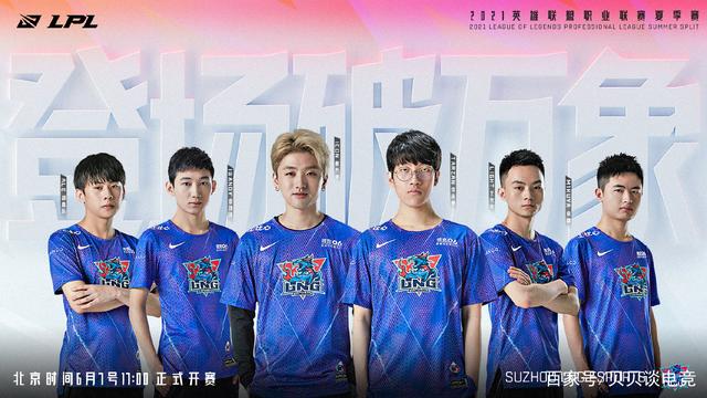 以拥抱致敬 以拥抱致敬